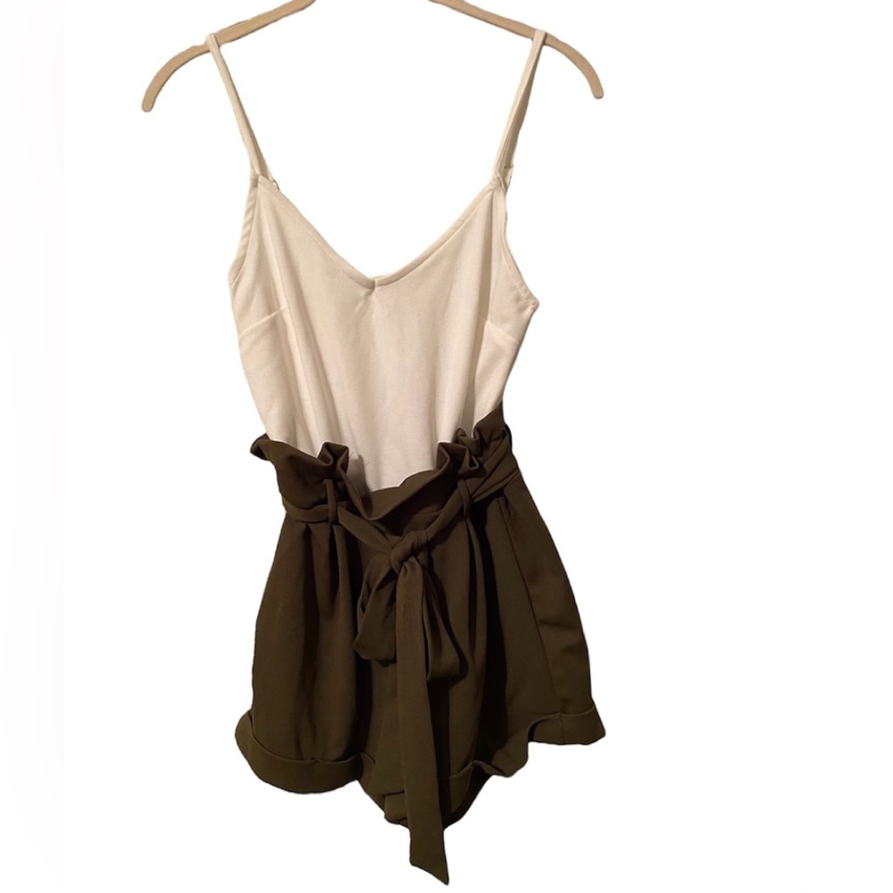 Iris Romper shorts/tank Olive and Cream Size Small, NWT